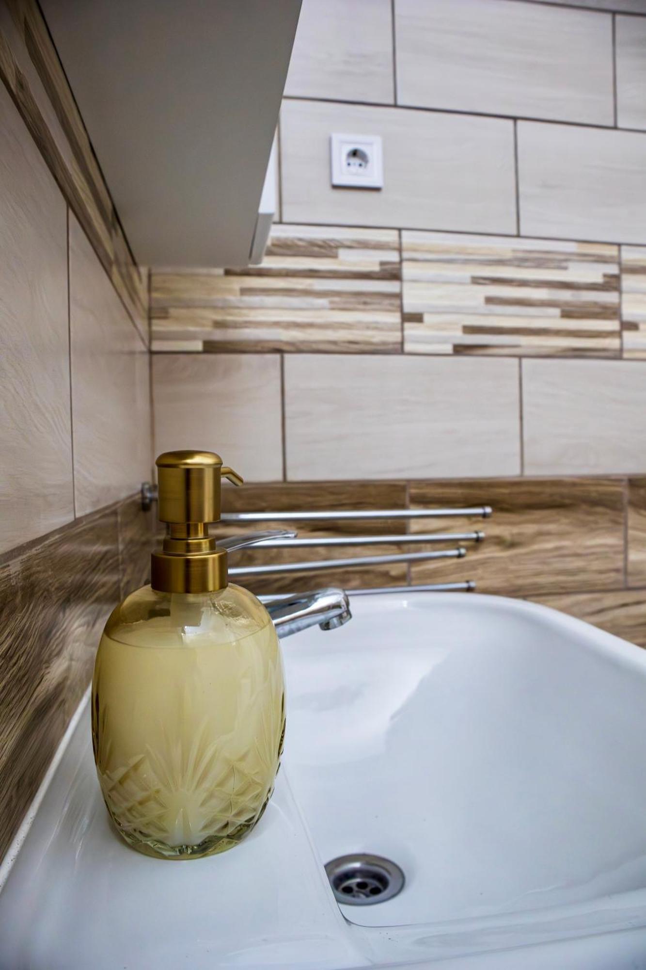 Izisz Apartman Matraterenye Bagian luar foto