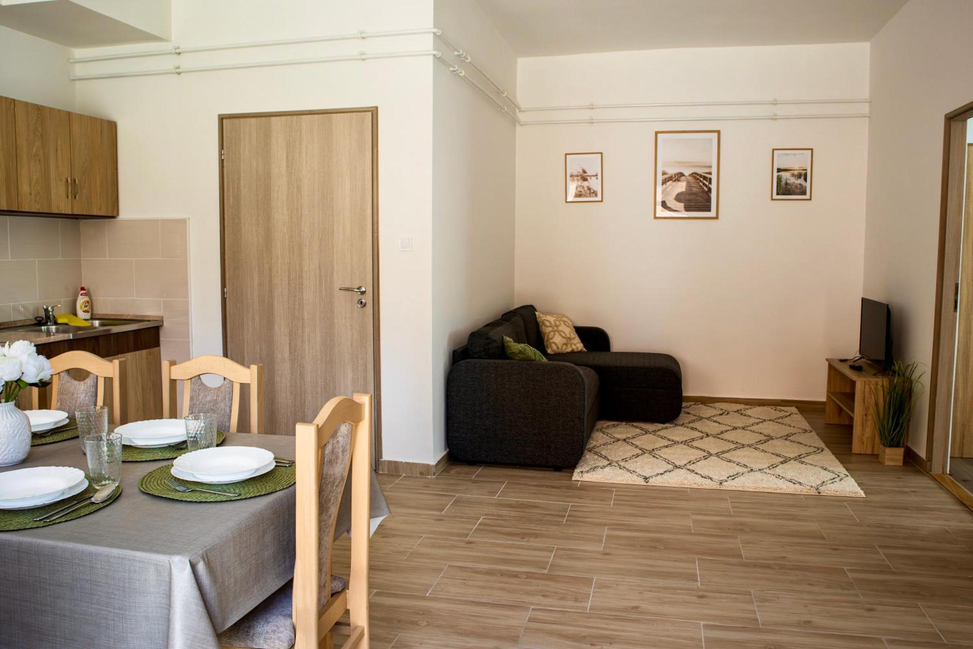 Izisz Apartman Matraterenye Bagian luar foto