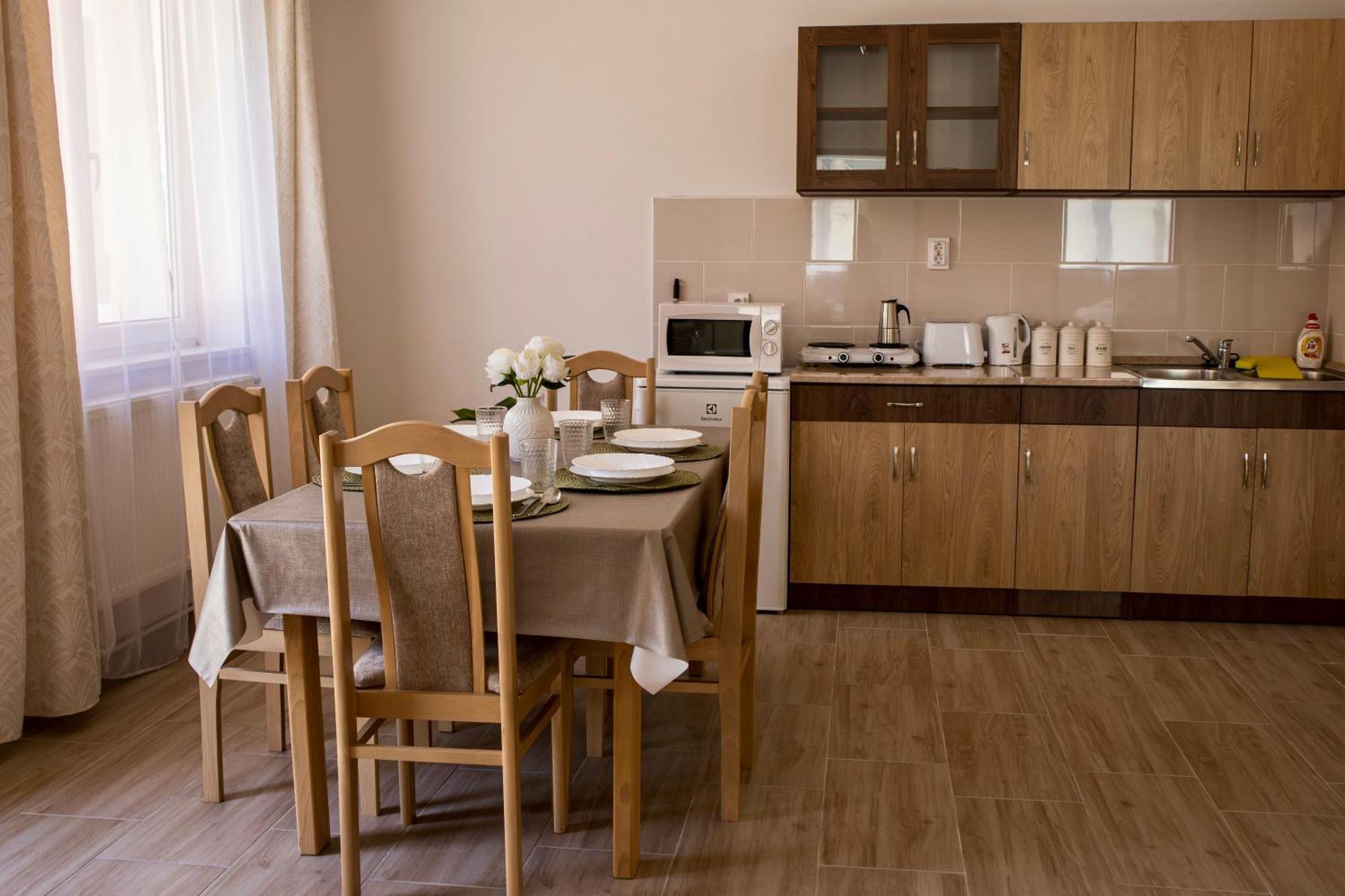 Izisz Apartman Matraterenye Bagian luar foto